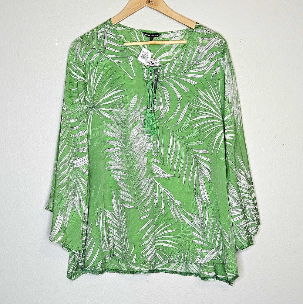 Unique Spectrum Leaf Print Green & White Women's Top Size 2X NWT
